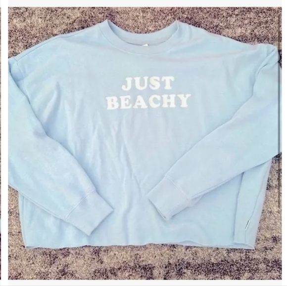 Billabong Tops - Sweatshirt Just beachy Billabong size small. Could fit med. Excellent condition